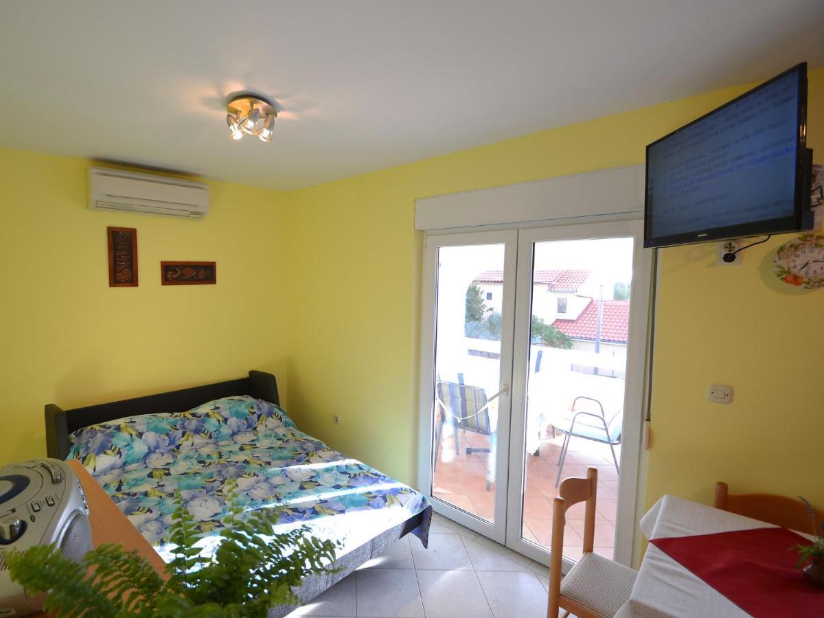 Apartment Lidija By Interhome Vir Exterior photo